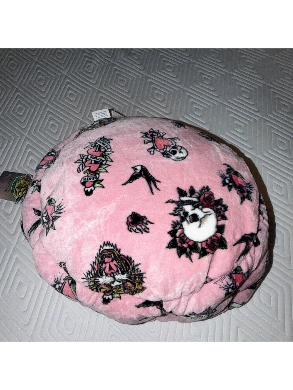 NWT Ed Hardy Pet Bed BABY Pink Skull Rose Plush Cuddler Cat cup REVERSIBLE 18x9
